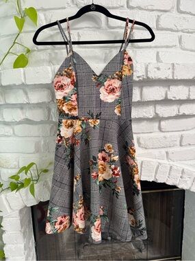 Teen - Floral Plaid Mini Dress with Spaghetti Straps in Gray and Pink